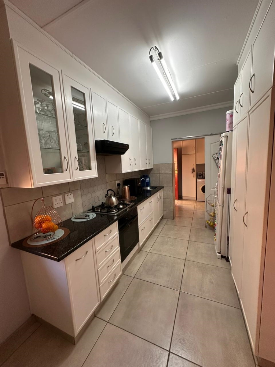 To Let 3 Bedroom Property for Rent in Flamwood North West